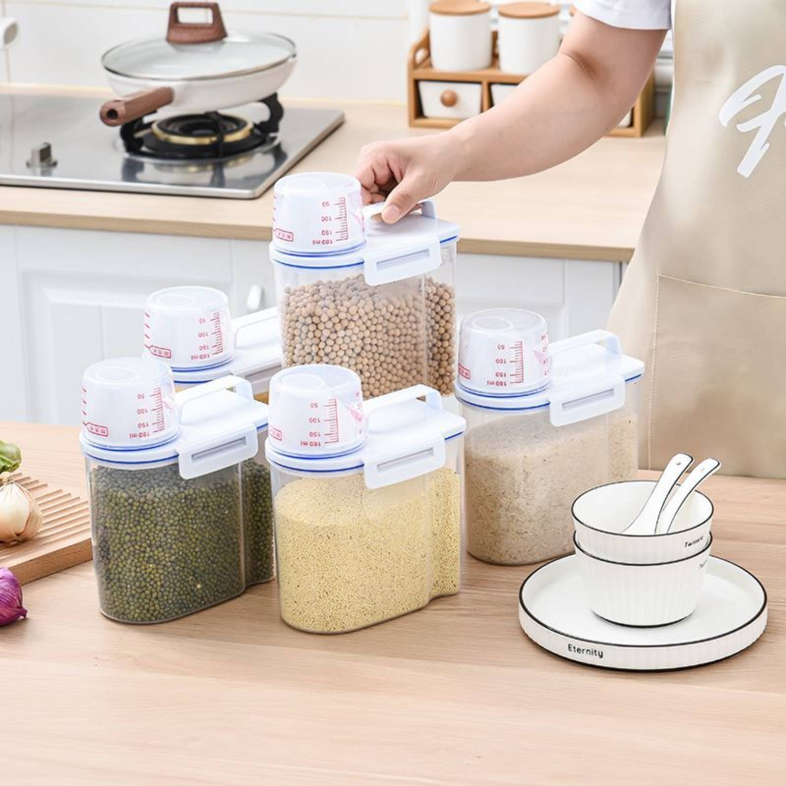 Food Storage And Organizer - ภาชนะเก็บข้าวสาร กล่องจ่ายข้าวสารแบบปลอดภัย พร้อมที่ตวง ช่วยจ่ายอาหารแห้งได้อย่างง่ายดาย ฝาจ่ายข้าวสารแบบเทได้สะดวก อุปกรณ์จัดระเบียบห้องครัว